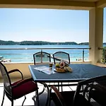 Sea View 1 *