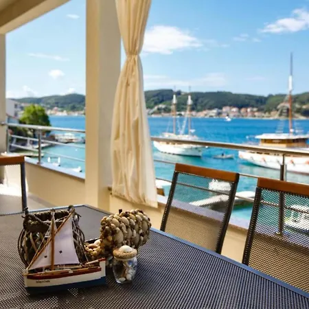 Apartment Sea View 1 *